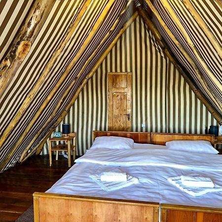 Amoj B&B And Guest House อาลาแวร์ดิ ภายนอก รูปภาพ